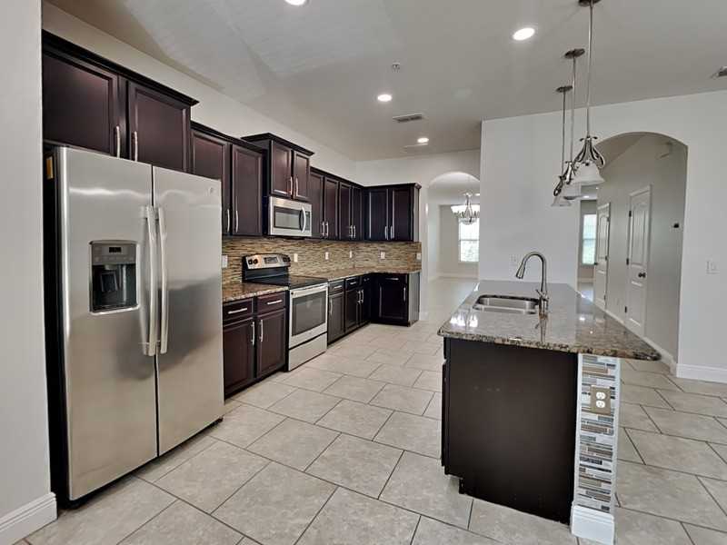10866 Sunset Ridge Ln - Photo 7 of 17