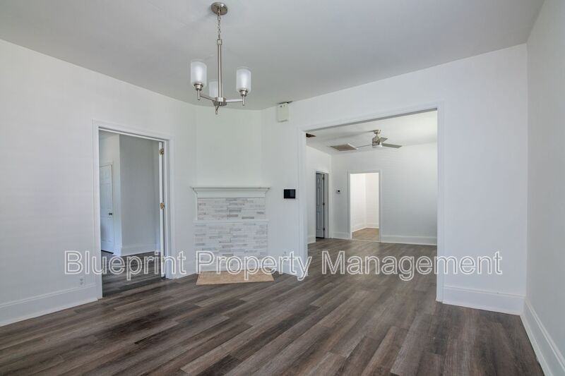 5406 Court G - Photo 4 of 15