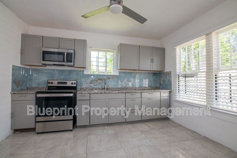 5406 Court G - Photo 6 of 15