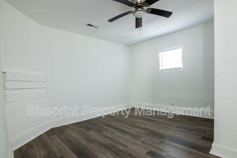 5406 Court G - Photo 7 of 13