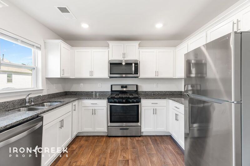 352 Oak Branch Rd - Photo 7 of 27