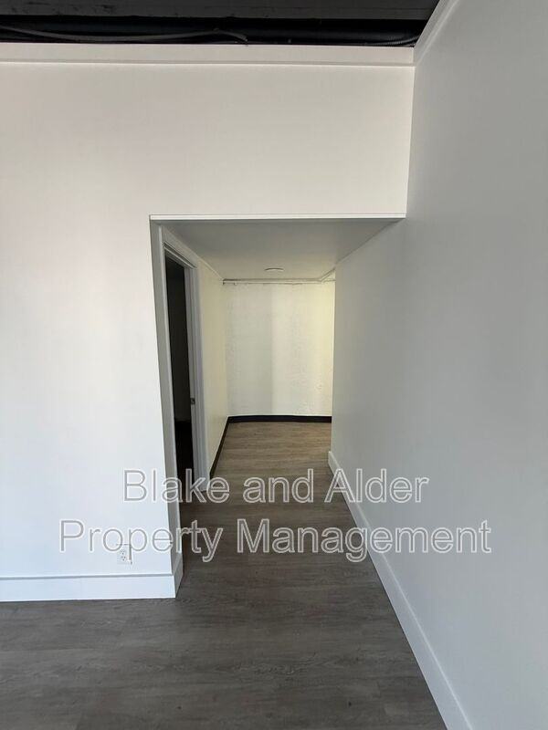 3554 Ne Sandy Blvd - Photo 5 of 6