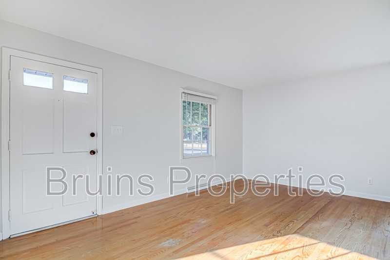 805 Trenton St #A - Photo 4 of 34