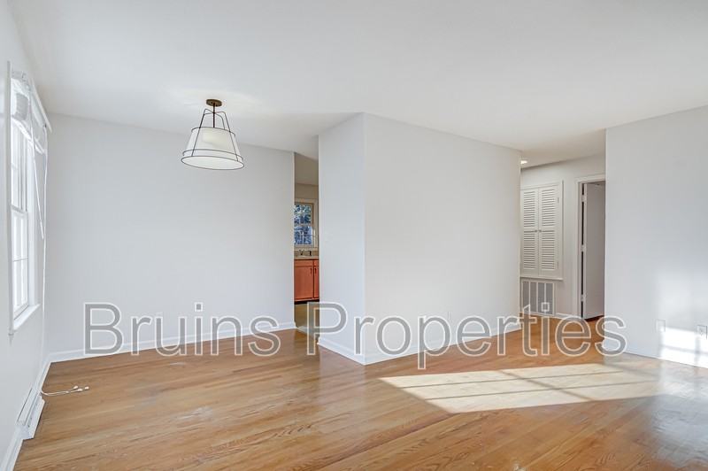 805 Trenton St #A - Photo 6 of 34