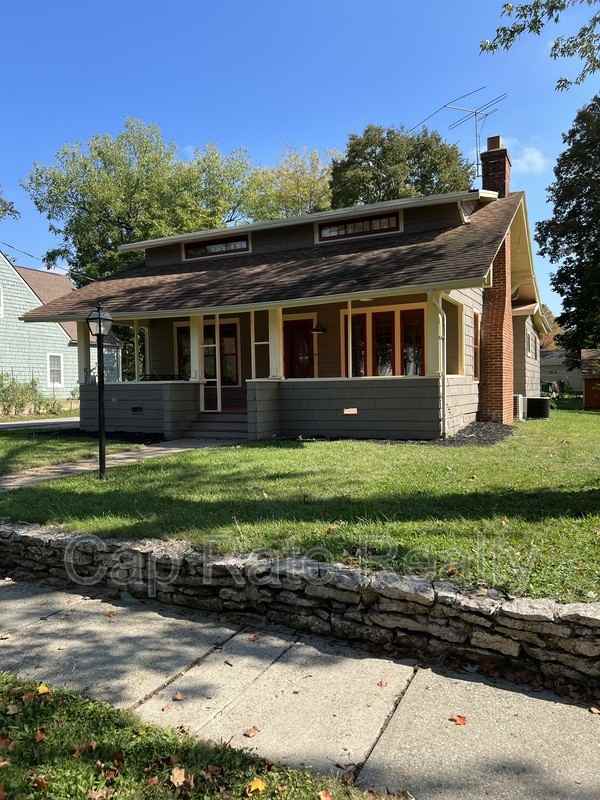 108 S Grove St - Photo 2 of 29