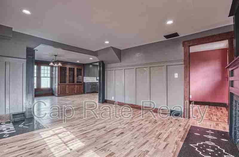 108 S Grove St - Photo 4 of 29