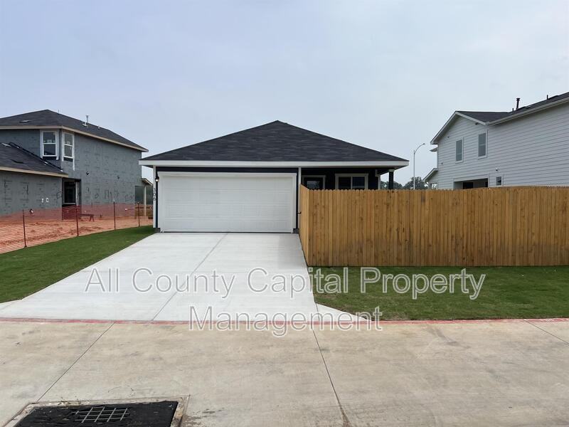 306 Constanza Trl - Photo 4 of 24