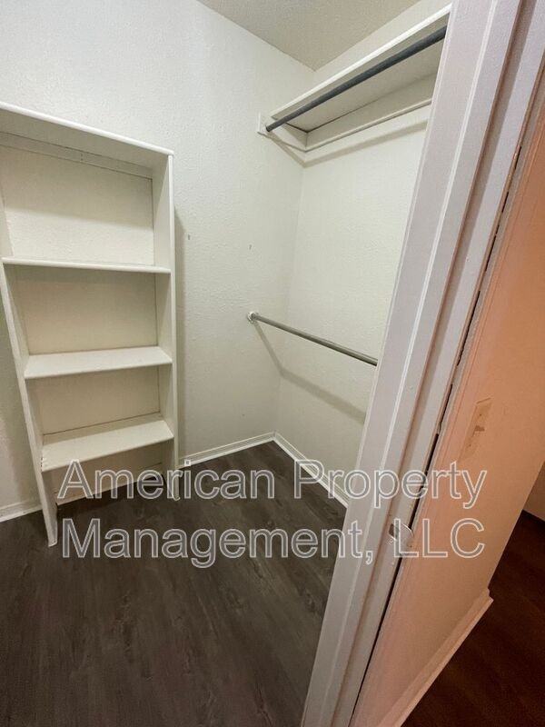 4405 S Gum Ave - Photo 7 of 13