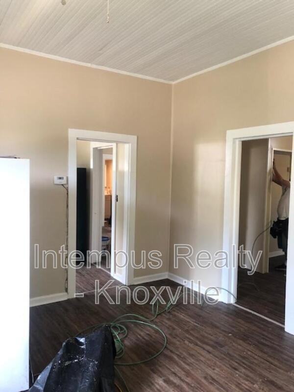 2000 Forest Ave - Photo 2 of 17