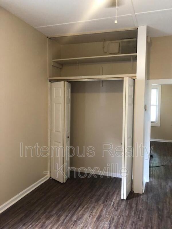 2000 Forest Ave - Photo 7 of 17