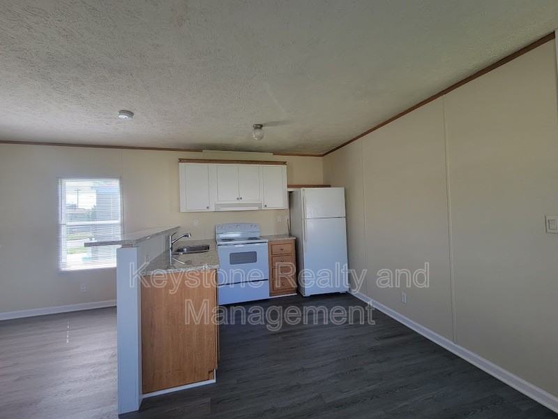 607 Kerri Ln - Photo 4 of 10