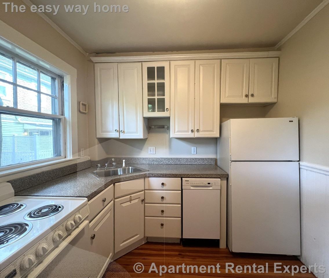 448 Broadway #1 - Photo 6 of 12