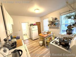 featured image of 52 Portsmouth St #1