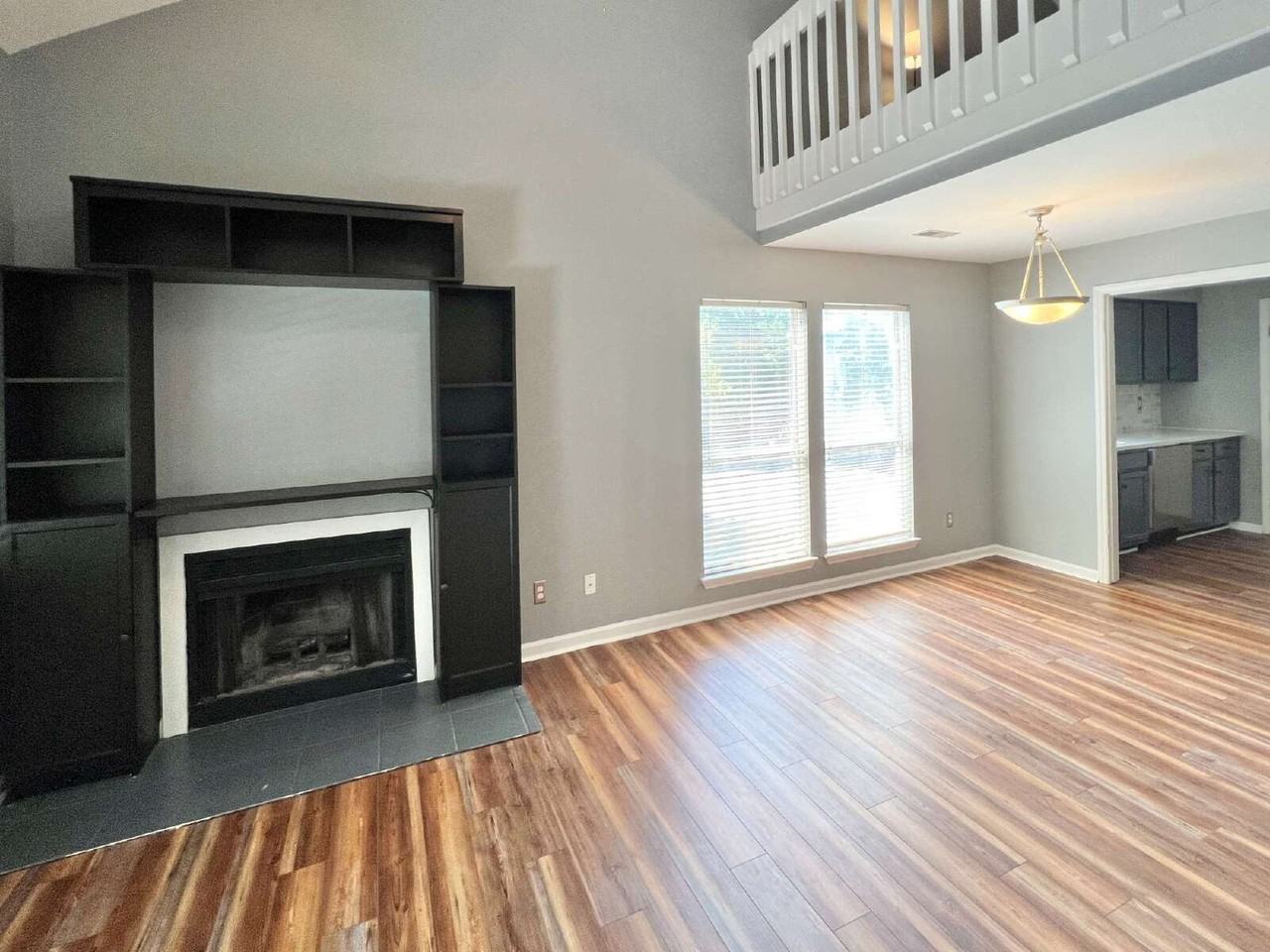 2509 Stockbridge Dr #B - Photo 4 of 30
