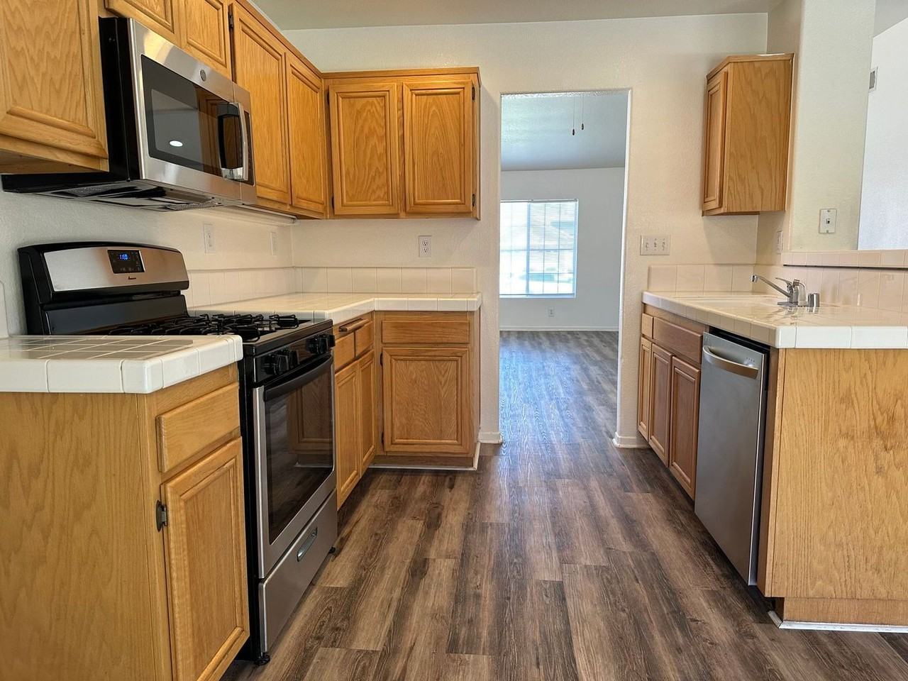 3356 Firebush Ave - Photo 3 of 19