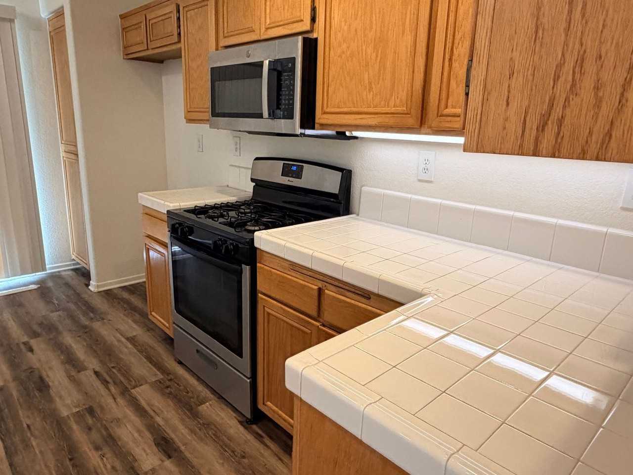3356 Firebush Ave - Photo 4 of 19
