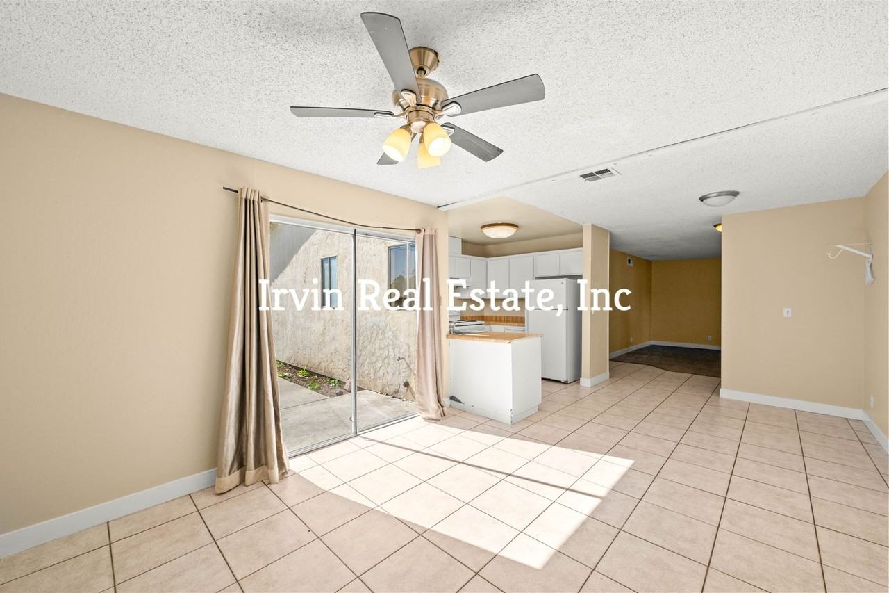 332 Riptide Ct - Photo 3 of 5