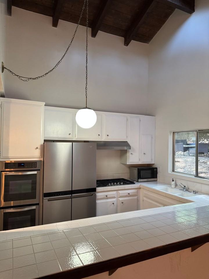 4140 Meadow Lark Dr - Photo 2 of 14