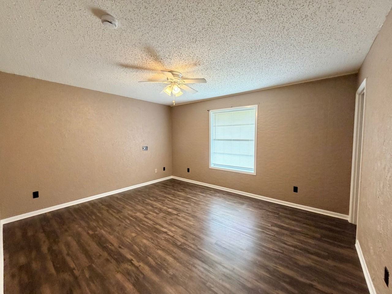 601 Sherwood Dr Apt A - Photo 7 of 10