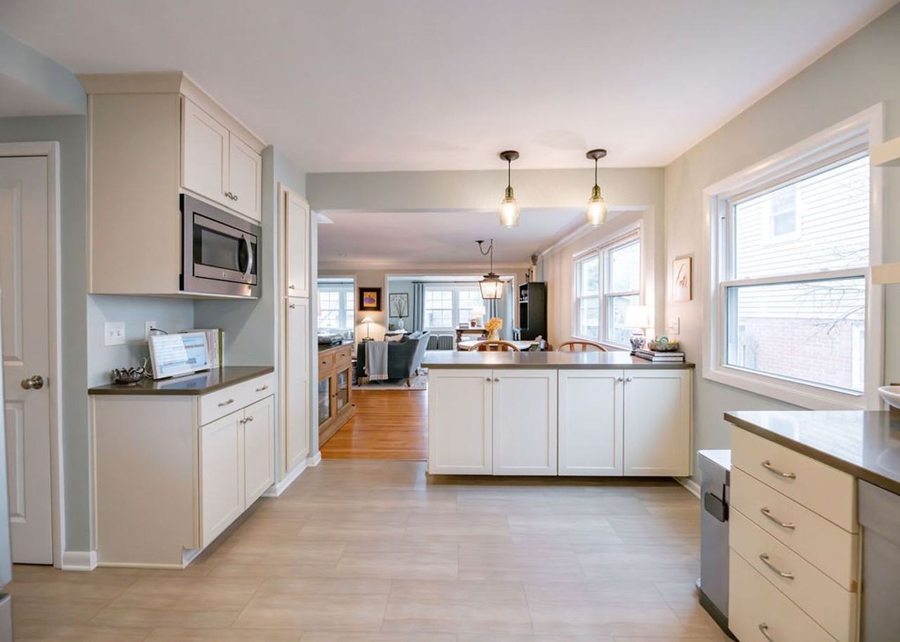 23213 Fairmount Blvd - Photo 5 of 46