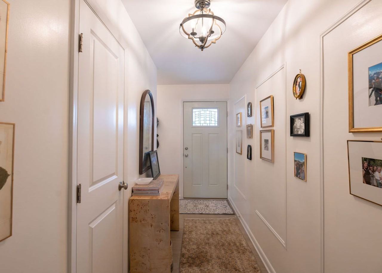 23213 Fairmount Blvd - Photo 6 of 46