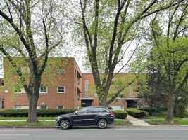 featured image of 6273 N Cicero Ave #B5