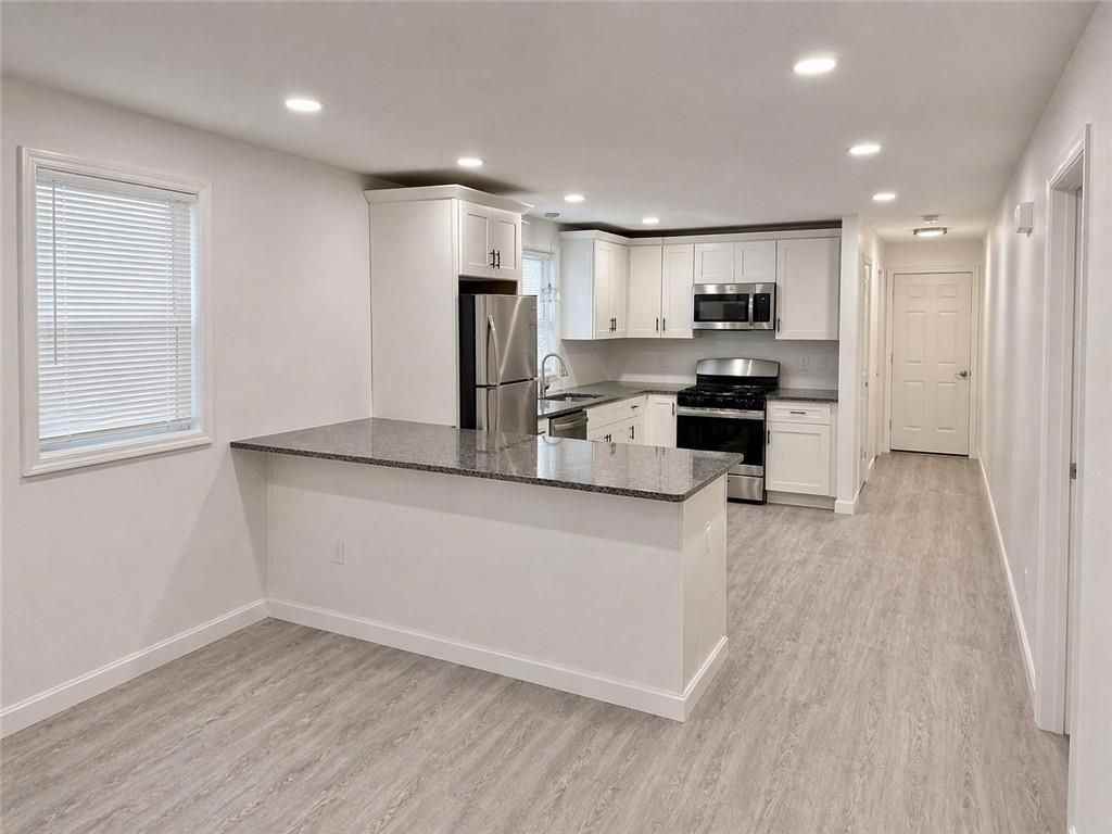 35 Douglas Ave - Photo 3 of 10