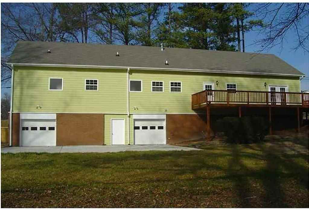 1510 Roberts Dr Se - Photo 3 of 21