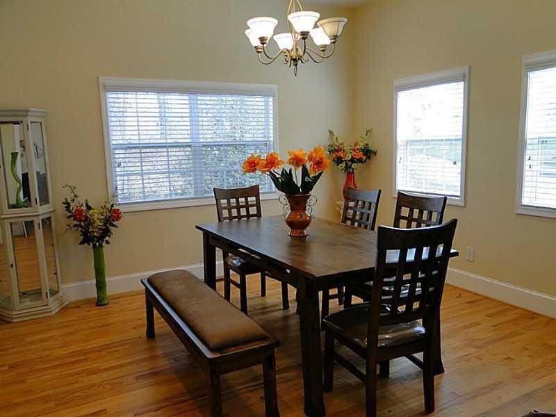 1510 Roberts Dr Se - Photo 4 of 21
