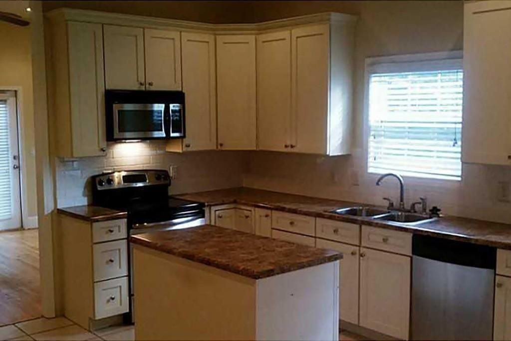 1510 Roberts Dr Se - Photo 7 of 21