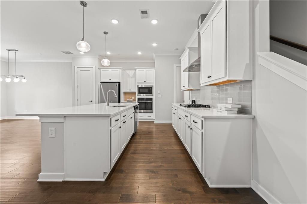 240 Walker Ave - Photo 6 of 42