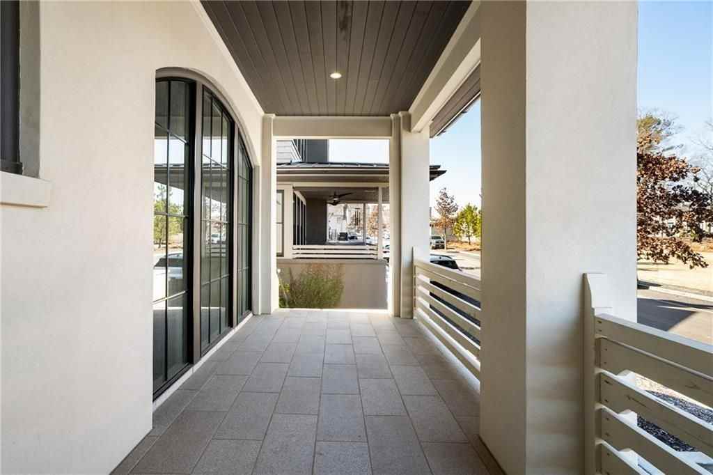 160 4th St - Photo 3 of 50