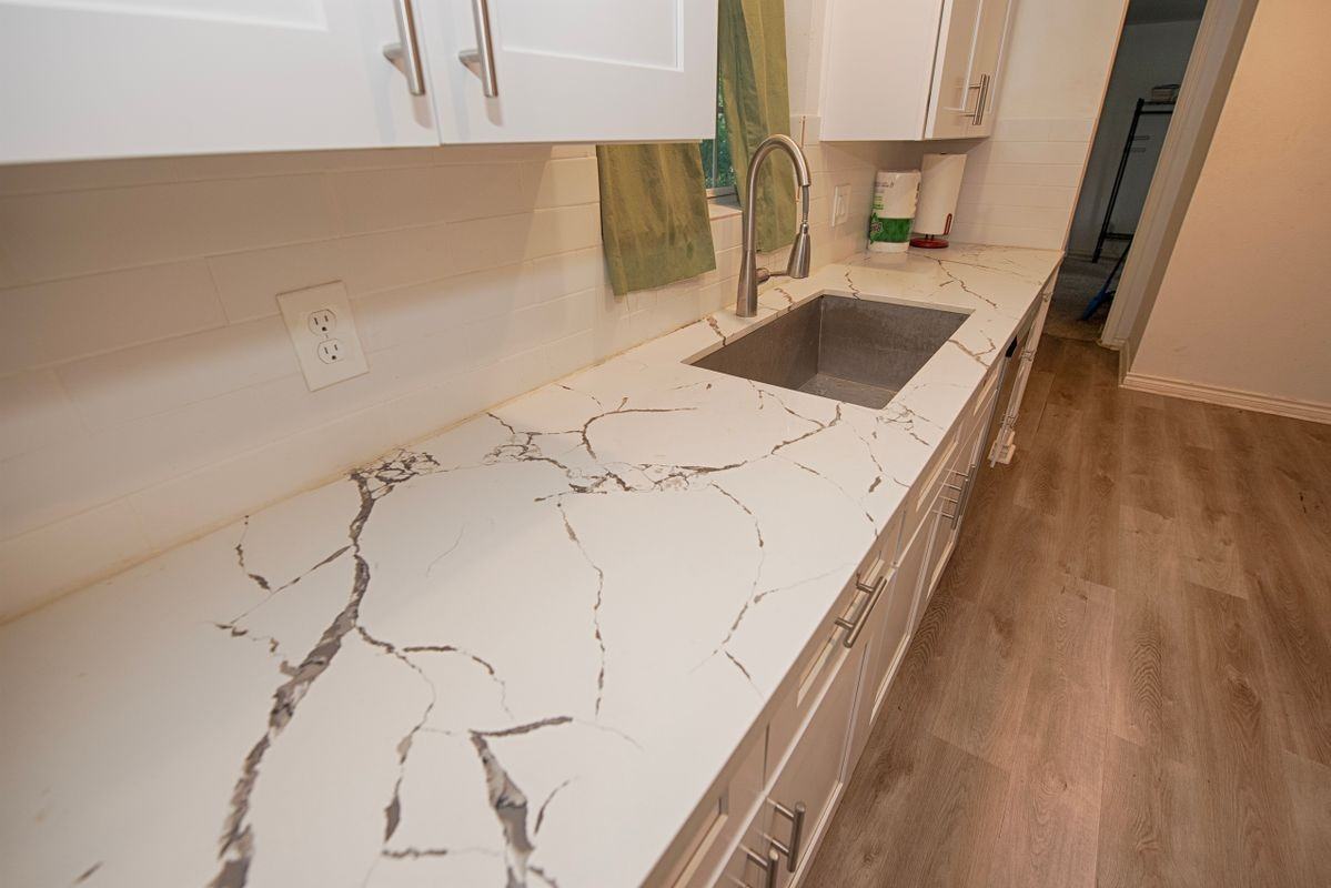 2802 Canfield St - Photo 6 of 25