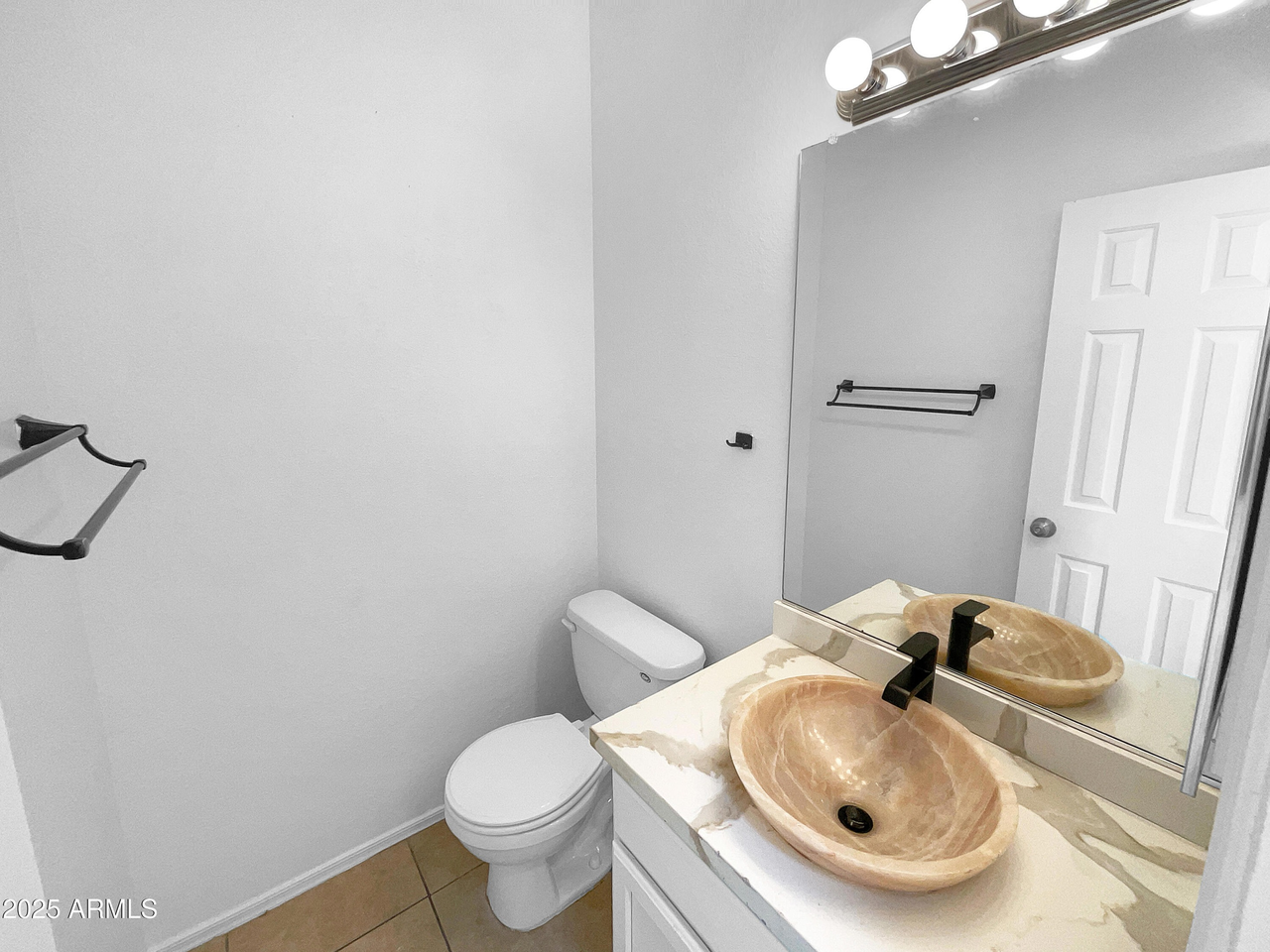 825 E Minton St #NA - Photo 6 of 16