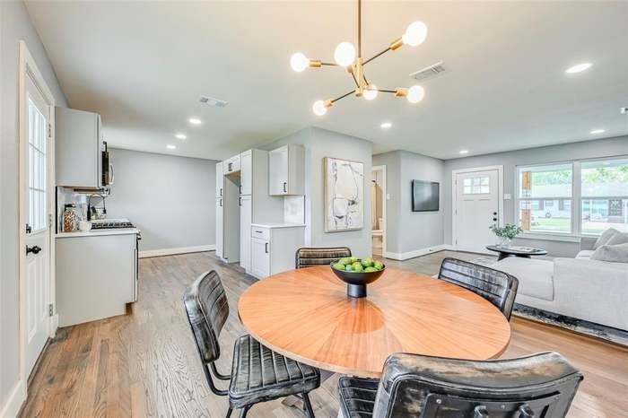2729 Lockhart Ave #NA - Photo 5 of 14