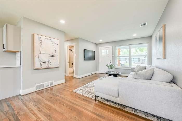 2729 Lockhart Ave #NA - Photo 6 of 14