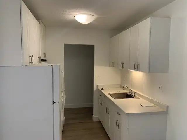 136 5th St E #210