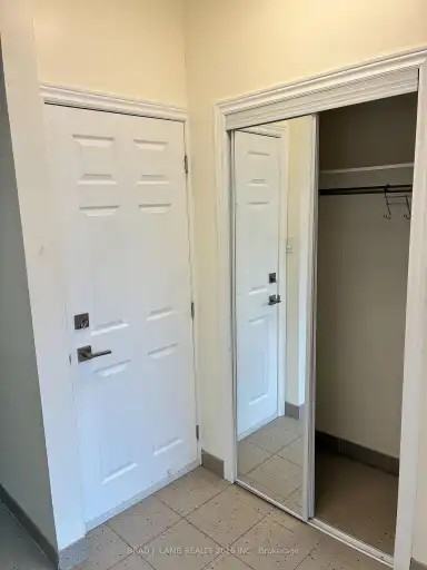 1277 Dundas St W #1 - Photo 3 of 20