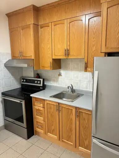 1277 Dundas St W #1 - Photo 6 of 20