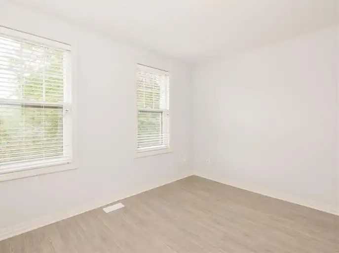 803 Gordon St #6 - Photo 4 of 7