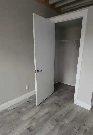 70 Mississaga St E #A - Photo 7 of 11