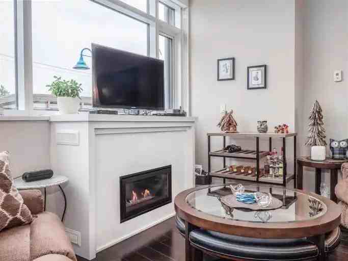 5665 Teredo St #210 - Photo 4 of 8