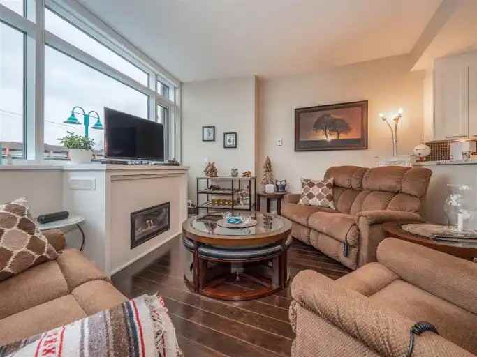 5665 Teredo St #210 - Photo 5 of 8
