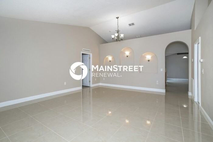 1118 Chesterfield Ct - Photo 2 of 16
