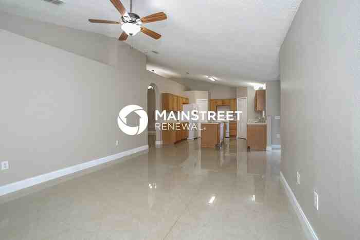 1118 Chesterfield Ct - Photo 4 of 16