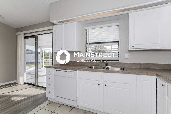 3020 Pineridge Cir - Photo 7 of 16