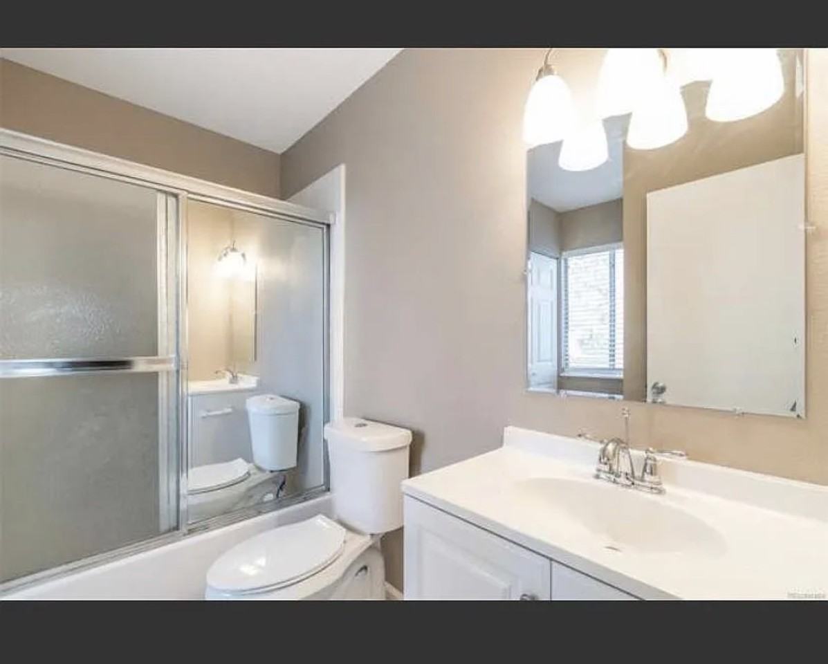 13639 East Yale Avenue - Photo 7 of 9