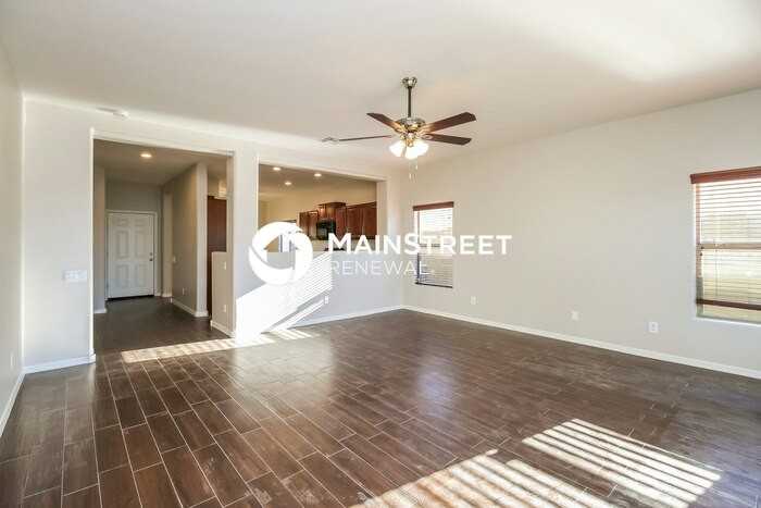 42725 W Martie Lynn Rd - Photo 5 of 16