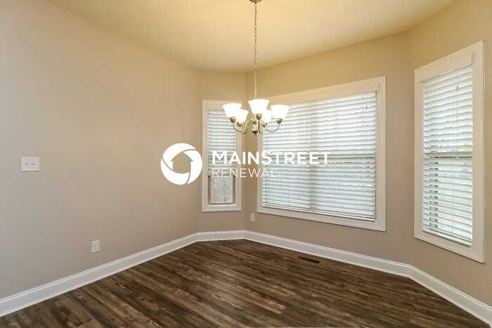39 Woodlot Dr - Photo 6 of 16