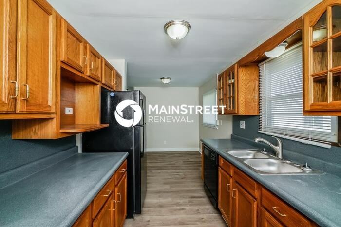 9708 El Prado St - Photo 7 of 15